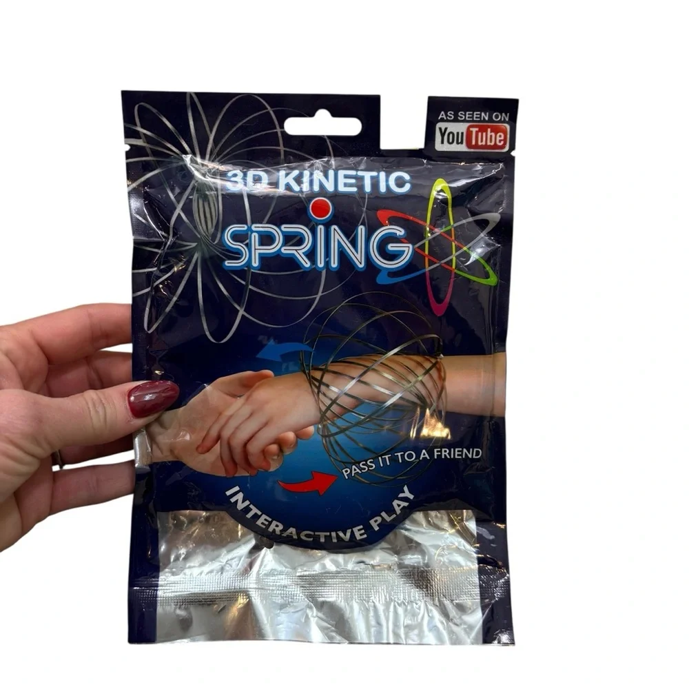 Brand‎ new in Package 3D Kinetic Spring Toy Interactive Play and Sculpture